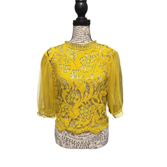 Peach Brand Lace/Mesh Top Cropped Half Sleeve Yellow Back Zip Size Medium - Picture 1 of 8